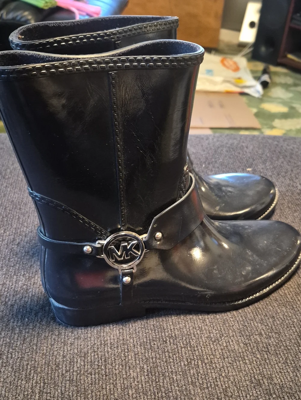 Men Accessories Subcategory Identification
